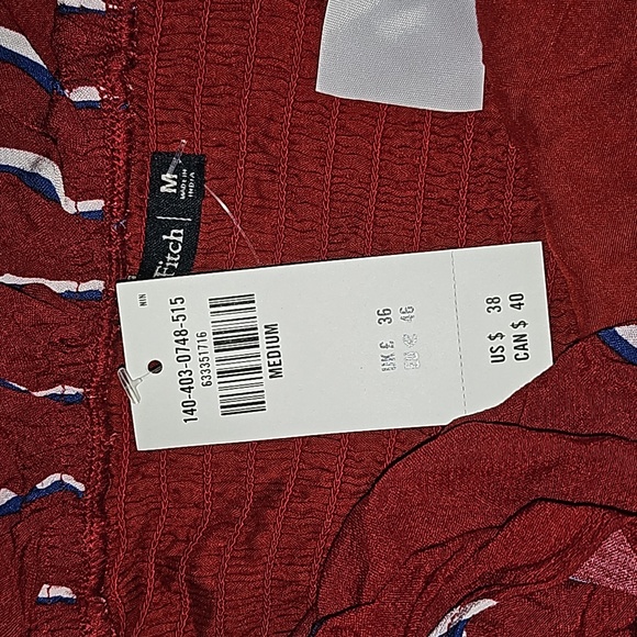 🔥Abercrombue Cropped top🔥 - Picture 2 of 4